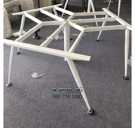 Chân Côn C-style bàn cụm 3- bàn Bummarang